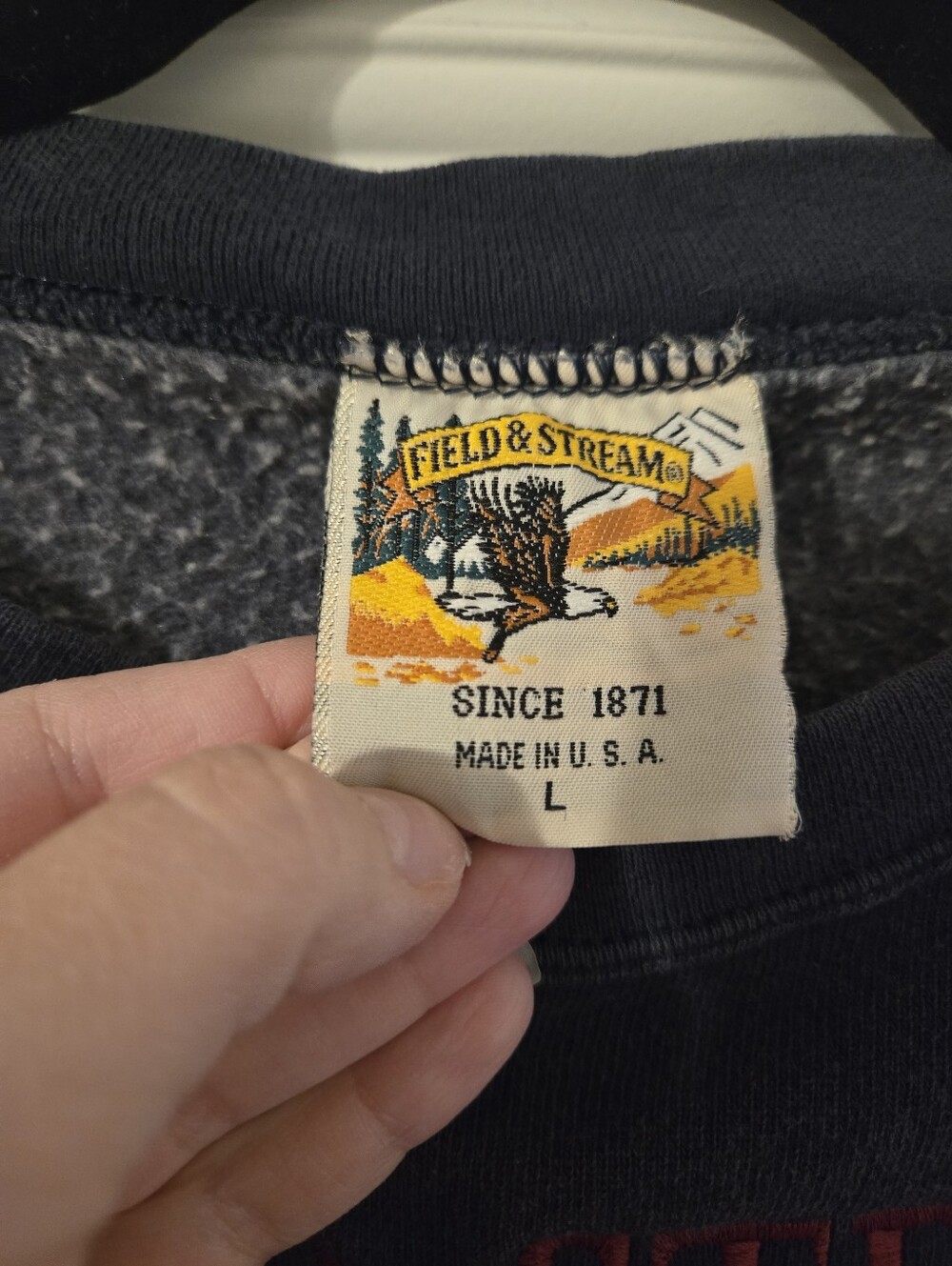 Vintage Cabelas Field & Stream Navy Crewneck Sweatshirt with Embroidery - Picture 3 of 5